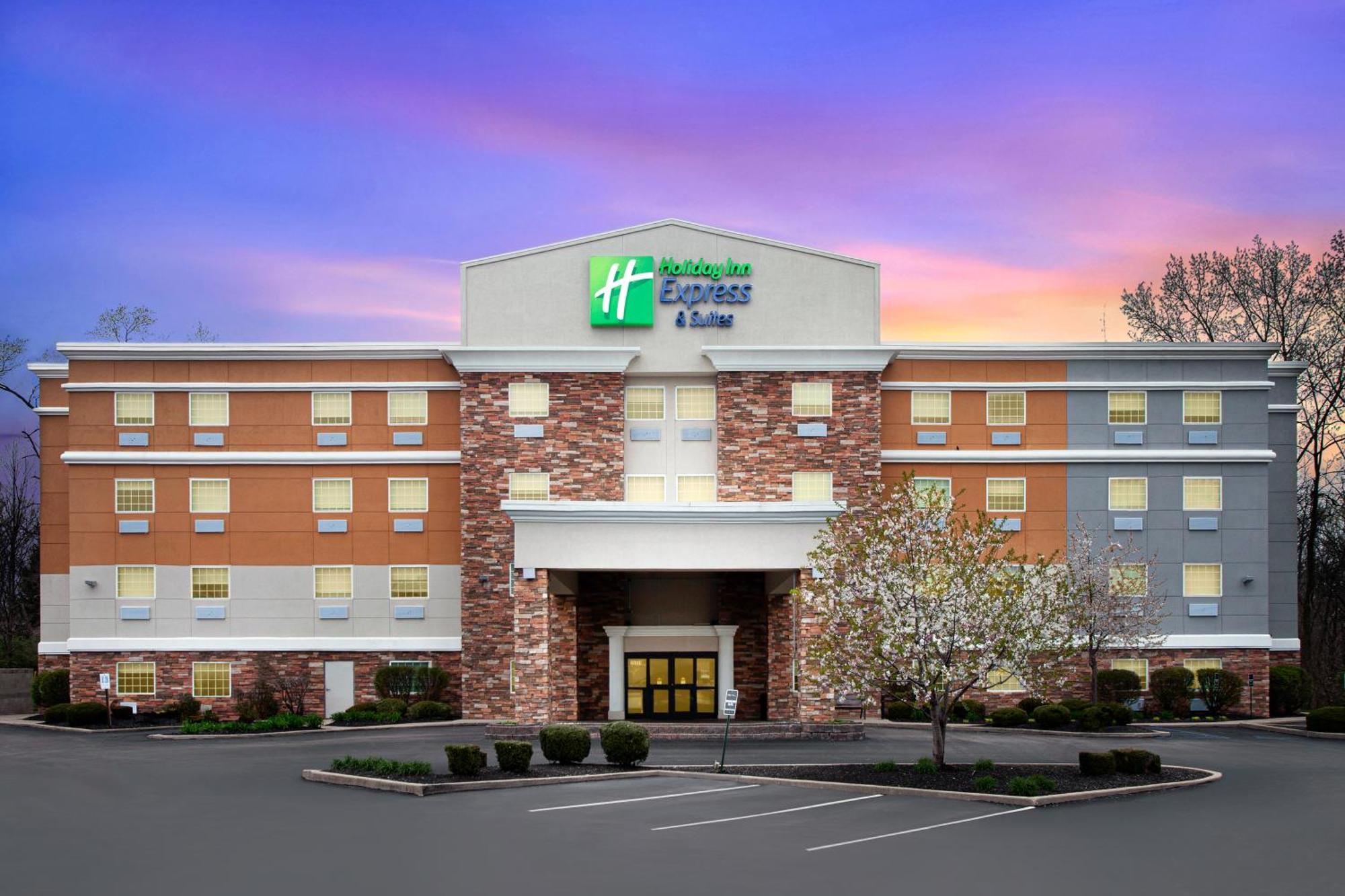 Holiday Inn Express & Suites Carmel North - Westfield By Ihg Exterior photo